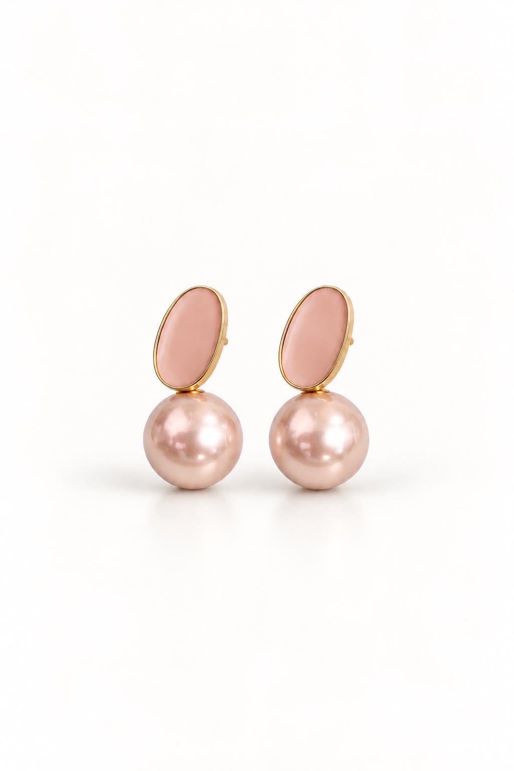 MAYVIKA Oval Pearl Drop Earrings