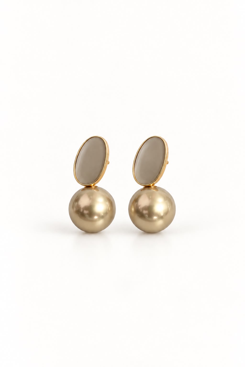 MAYVIKA Oval Pearl Drop Earrings